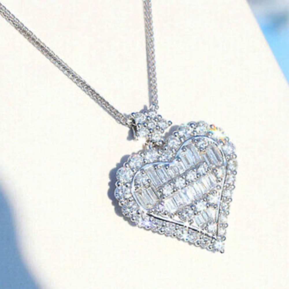 NEW 925 Sterling silver Diamond Heart Necklace - Picture 2 of 6